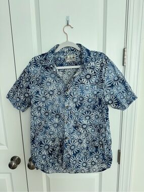 Vans Navy and White Floral Short Sleeve Button-Down Shirt